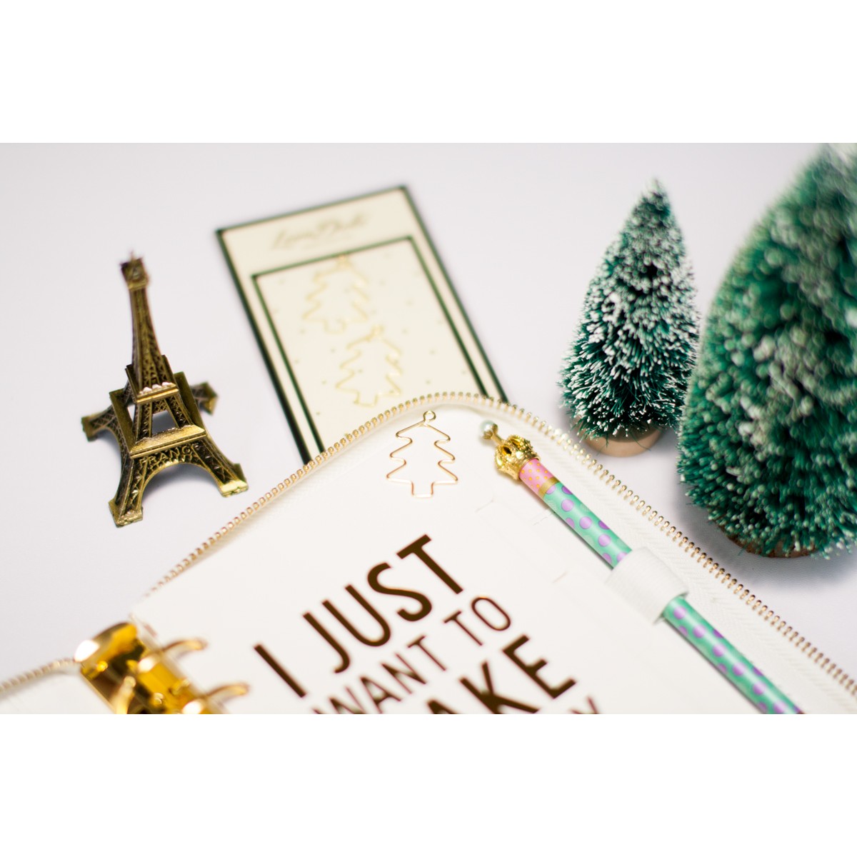 PAPER CLIPS GOLD CHRISTMAS TREE STYLE A
